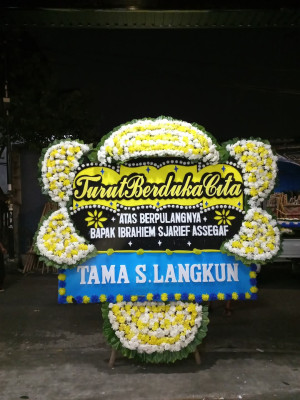 Papan Bunga Duka di Kembangbahu